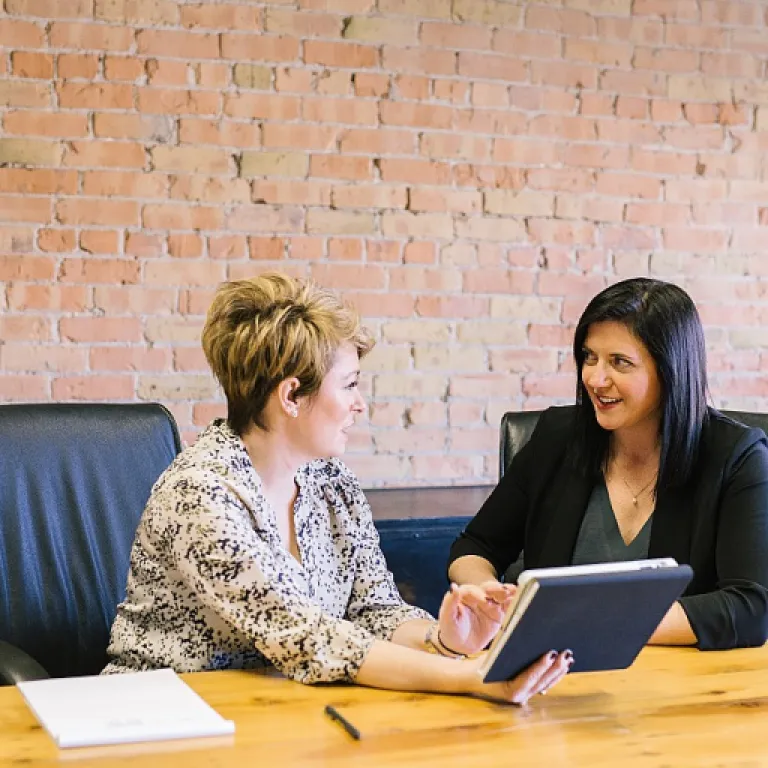 How to evaluate the ERP company Oracle on transport ALM for HRIS change management